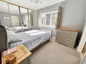 Bedroom- click for photo gallery